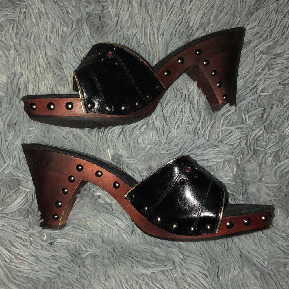 ✨Two Lips Mules✨